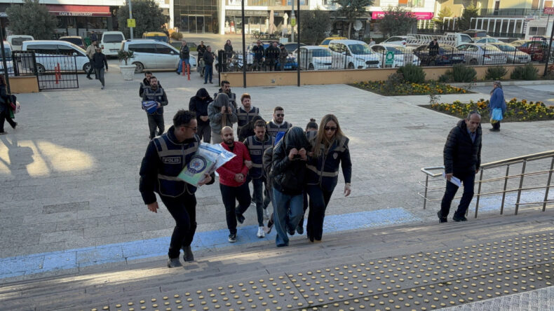 Masaj Salonlarına Fuhuş Baskını: Denetim Zili Kurmuşlar