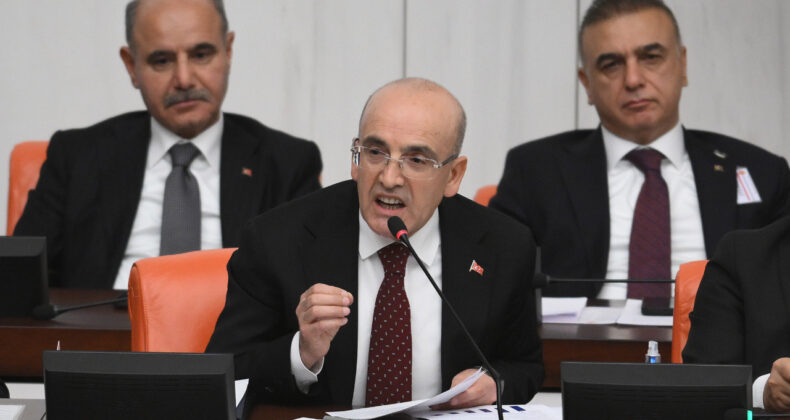 Meclis'te T&Uuml;İK Tartışması: Şimşek 'M&uuml;dahale Yok' Dedi, Muhalefet Tepki G&ouml;stermeye Devam Etti