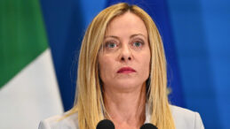 Meloni, Yıldızlarla Dolu Noel Kutlaması Yapacak