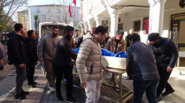 Motosikletli Yaya &Ccedil;arparak Hayatını Kaybetti