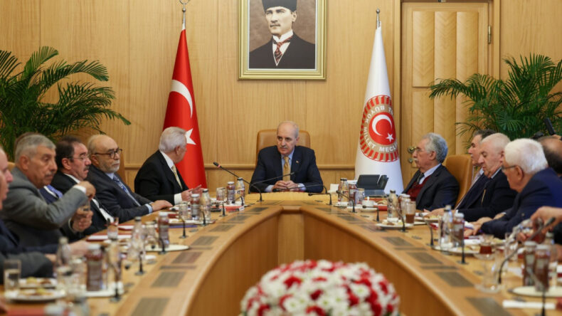 Numan Kurtulmuş: Artık bu iş, geri d&ouml;n&uuml;ş&uuml; olmayan bir yola girmiştir