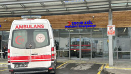 Okulda Dağıtılan &Ccedil;ikolatalar Sonrası 27 &Ouml;ğrenci Hastaneye Kaldırıldı