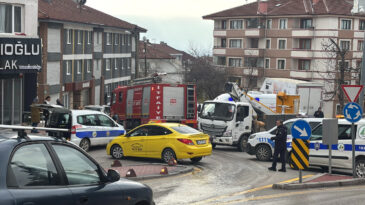 Otel ve İş Merkezi Bir Arada: Yangın Panik Yarattı