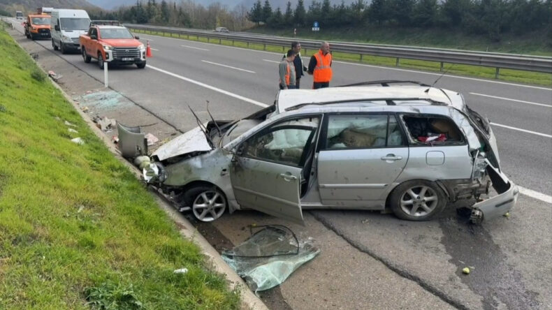 Otomobil Takla Attı: 2 Kişi Yaralandı