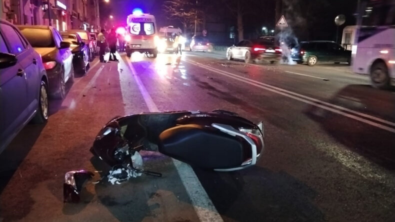 Otomobille Çarpışan Motosikletli Hayatını Kaybetti