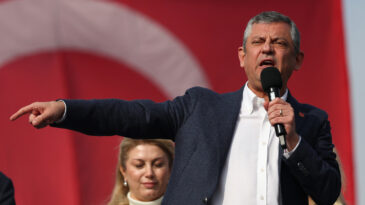 &Ouml;zg&uuml;r &Ouml;zel: AKP kanadından kirli istihbaratlar geliyor, fındık kadar aklınız var
