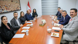 &Ouml;zg&uuml;r &Ouml;zel KKTC'de