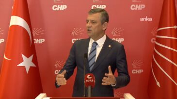 &Ouml;zg&uuml;r &Ouml;zel Sert Tepki G&ouml;sterdi: Bu Pislik Nasıl İ&ccedil;eri Girdi?