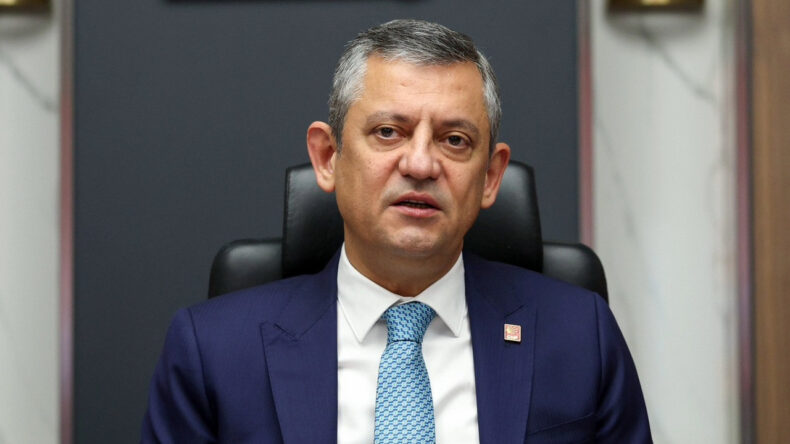 &Ouml;zg&uuml;r &Ouml;zel'den asgari &uuml;cret tepkisi: Bu rezaletin tek sorumlusu Erdoğan&rsquo;dır