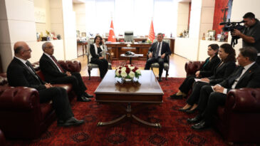 &Ouml;zg&uuml;r &Ouml;zel'den Leyla Zana a&ccedil;ıklaması: Asla kabul etmiyoruz