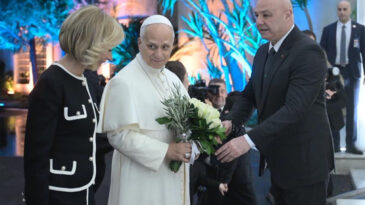 Papa 14. Leo, T&uuml;rkiye'den L&uuml;bnan'a Gitti