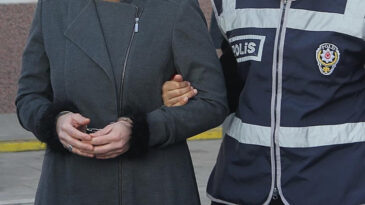 Profes&ouml;re Nefret ve Ayrımcılık Nedeniyle G&ouml;zaltı