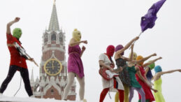 Punk Grubunu 'Aşırılık&ccedil;ı &Ouml;rg&uuml;t' İlan Ettiler