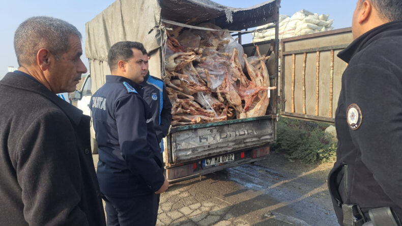 Rastgele Durdurulan Ara&ccedil;ta 2 Ton Bozuk Et Ele Ge&ccedil;irildi