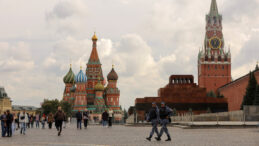 Rusya'da Bankaların "Hassas Bilgileri" Gizleme Hakkı Uzatıldı