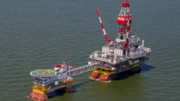 Rusya'ya Ait Petrol Platformuna Saldırı Ger&ccedil;ekleşti