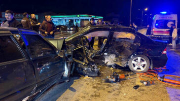 Sakarya'da Feci Kaza: 1 &Ouml;l&uuml;, 2 Yaralı