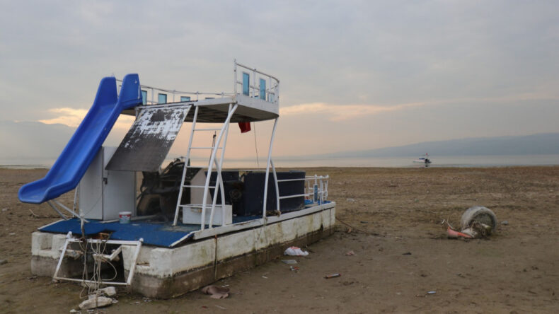 Sapanca G&ouml;l&uuml;'nde Şaşırtan G&ouml;r&uuml;nt&uuml;ler: 65 Yıldır G&ouml;r&uuml;lmedi