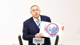 Sarayın Duvarları Bu Kadar Kalın Mı?