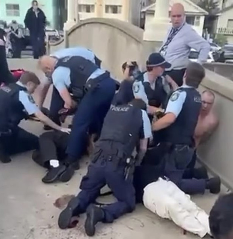 Albanese Açıklama Yapıyor