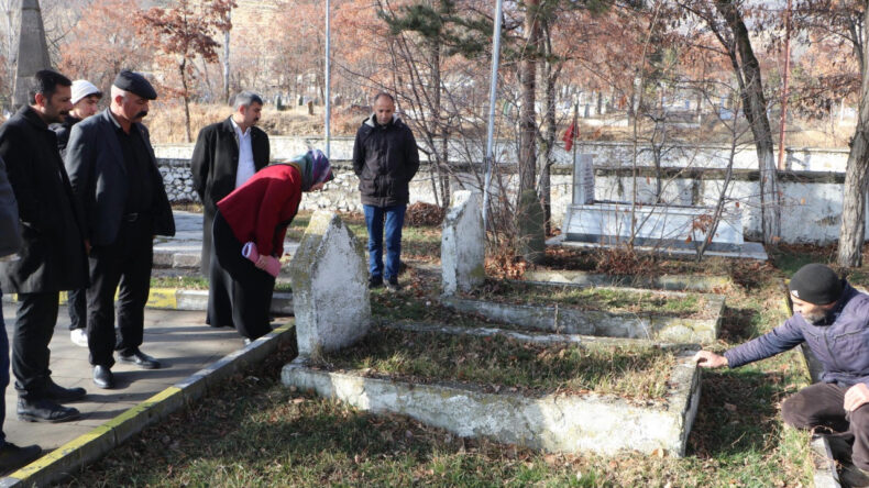 Şehit Babası İ&ccedil;in 7 İsim Olmayan Mezarda DNA Testi Talebi