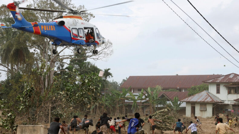 Sel ve Toprak Kayması Felaketinde &Ouml;l&uuml; Sayısı 900'&uuml; Ge&ccedil;ti