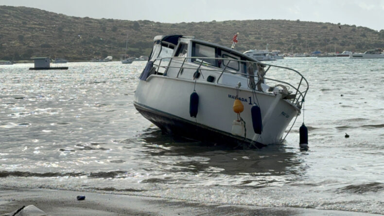 Selin Ardından Fırtına Tekneleri Karaya S&uuml;r&uuml;kledi