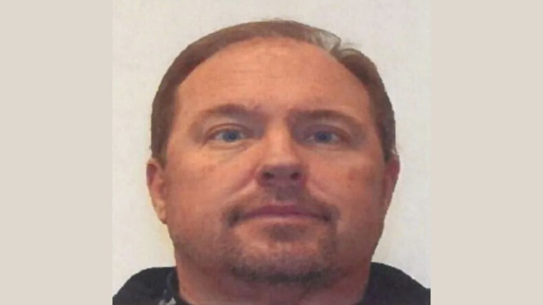 Seri Tecav&uuml;zc&uuml; K&acirc;busu: 10 Yıllık Dehşet Facebook Grubunda Ortaya &Ccedil;ıktı