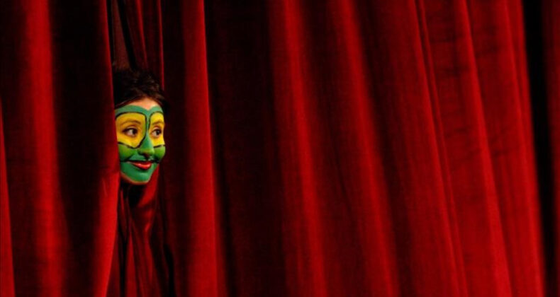 Sinema ve Tiyatro Biletleri Zamda Zirveye Yerleşti