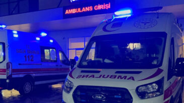 Sokak Ortasında Bı&ccedil;aklı Kavga: 1 Yaralı