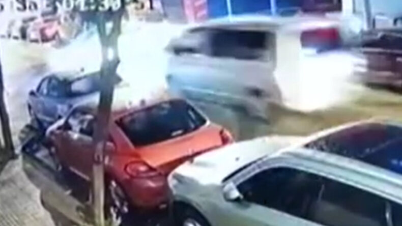 Taksiye Çarpan Araç, Yolda Devam Etti