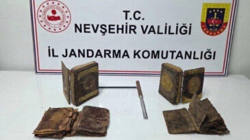 Tarihi Esere Doymayan Ara&ccedil;ta 2 Tevrat Bulundu
