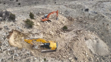 Tarihi Eserler İ&ccedil;in Kep&ccedil;elerle Arama: 14 G&ouml;zaltı