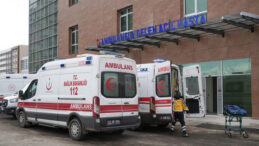 Tavuk d&ouml;ner yiyen 7 &ccedil;ocuk hastanelik oldu