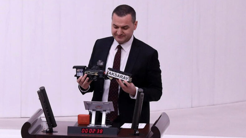 TBMM'de Bütçe Görüşmelerinde "Kara Tren" Tepkisi