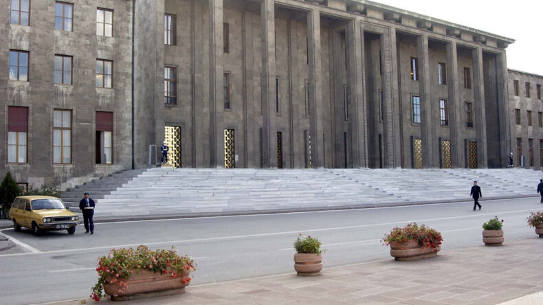 TBMM'de İstismar İddianamesi Kabul Edildi