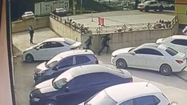 Teneff&uuml;ste dehşet anları! Lisenin bah&ccedil;esine yorgun mermi d&uuml;şt&uuml;