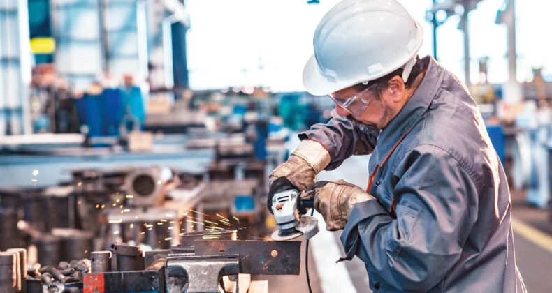 Ticari Kredi Faizleri Sanayicileri Zorluyor