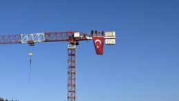 TOKİ İnşaatında &Uuml;cretlerini Alamayan İş&ccedil;iler Eylem Yaptı