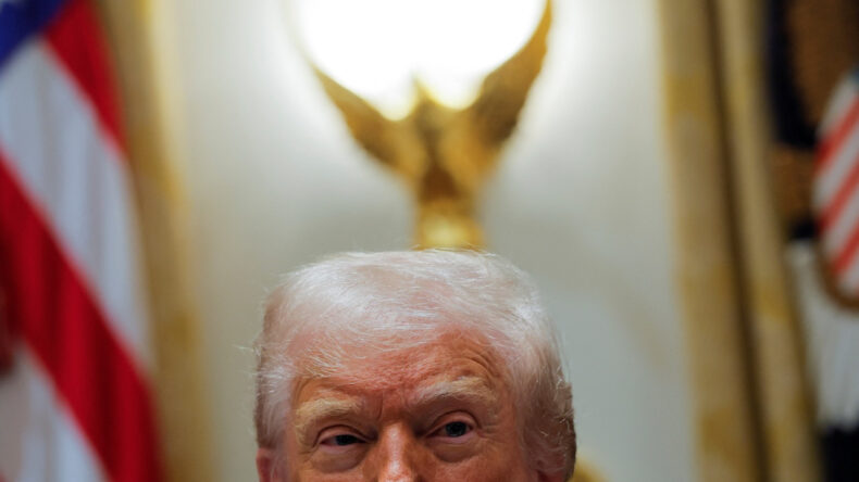 Trump 30 &Uuml;st D&uuml;zey Diplomatı Geri &Ccedil;ağırdı