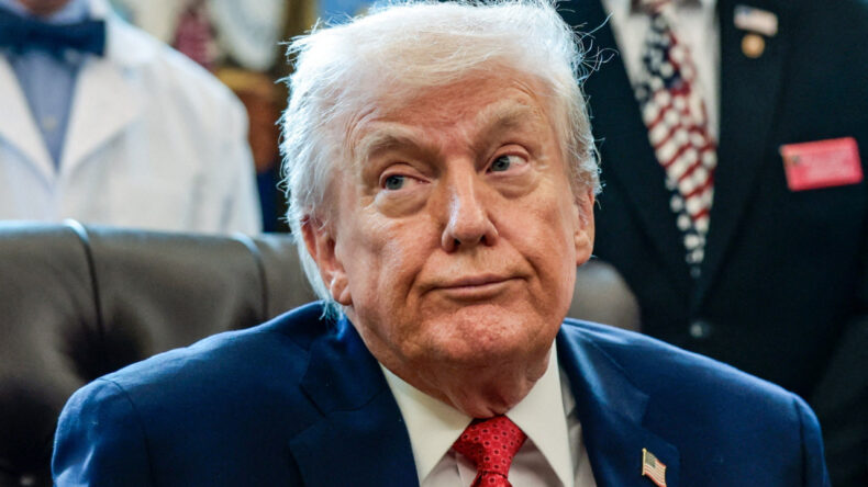 Trump, Dev Savunma Bütçesine İmzasını Attı