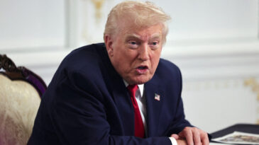 Trump, G&uuml;venlik Ekibini Topluyor