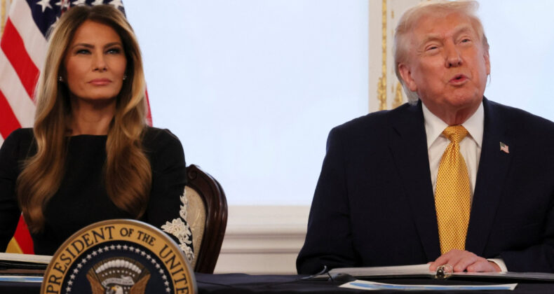 Trump, Se&ccedil;imlerin Temel G&uuml;ndem Maddesini Belirtti