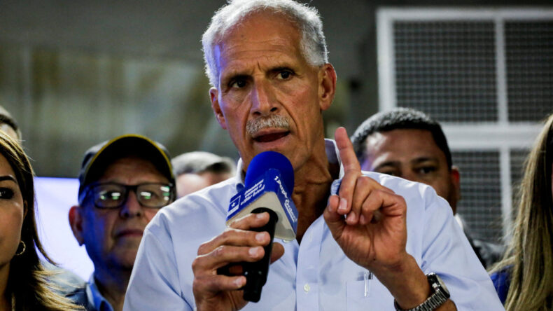 Trump Tehdit Etti: Honduras'ta Sağcı Aday &Ouml;nde