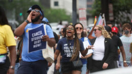 Trump Y&ouml;netiminden &Ouml;ğrenci Bor&ccedil;lularını &Uuml;zecek Gelişme