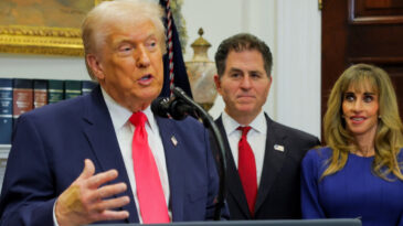 Trump'tan Dikkat &Ccedil;eken "Cadı Avı" A&ccedil;ıklaması