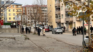 Tunceli 4.2 B&uuml;y&uuml;kl&uuml;ğ&uuml;nde Depremle Sarsıldı