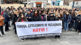 Tunceli&rsquo;de Kadınlardan 'Fuhuş &Ccedil;etesi' Protestosu