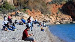 T&uuml;rkiye Donarken Antalya&rsquo;da Deniz Keyfi
