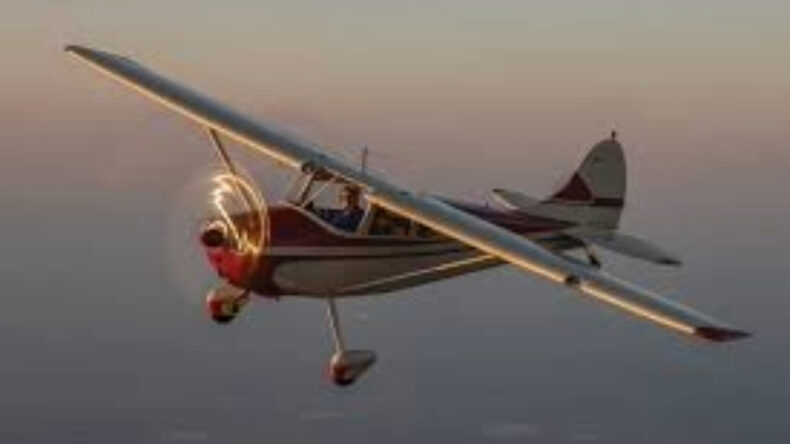 U&ccedil;ak Okyanusa D&uuml;şt&uuml;, Pilot Hayatını Kaybetti